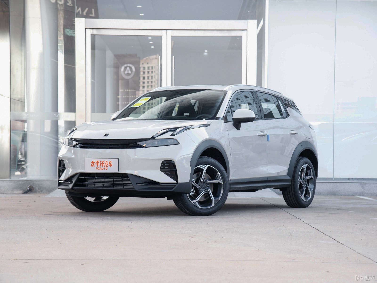 Lynk & Co 06 Relive 1.5T MAX — Main listing photograph. Image 1 of 3. Authorized new car for export from China.