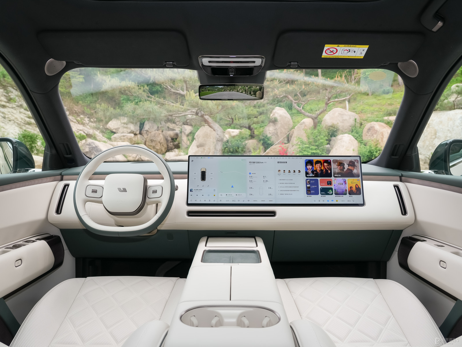 Li Auto L9 2026 Livis — Further exterior angle of the same vehicle. Image 3 of 3. Modified new car for export from China.