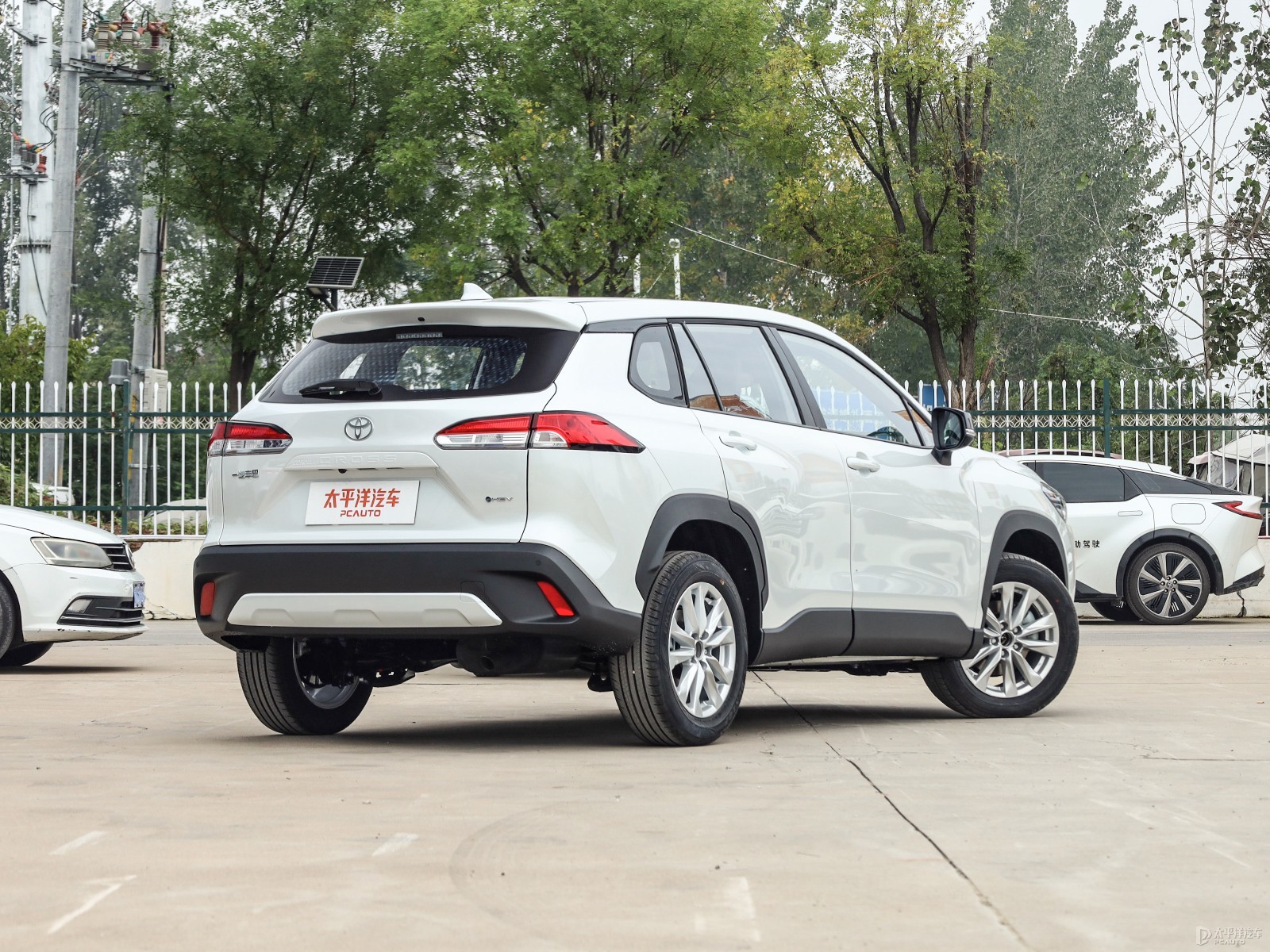FAW Toyota Frontlander Hybrid Elite Edition — Additional exterior view. Image 2 of 3. Modified new car for export from C...