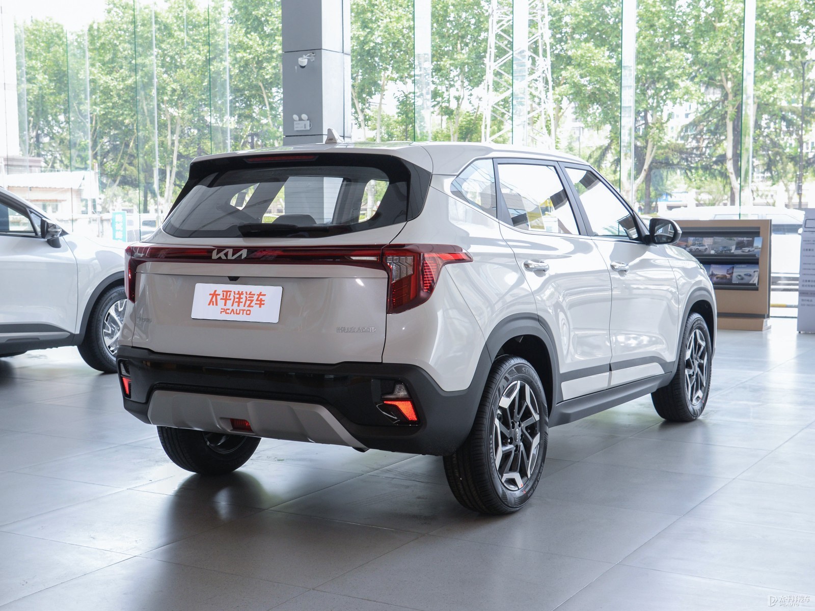 Kia Seltos 2026 1.5L Deluxe Comfort Edition — Additional exterior view. Image 2 of 3. Modified new car for export from C...