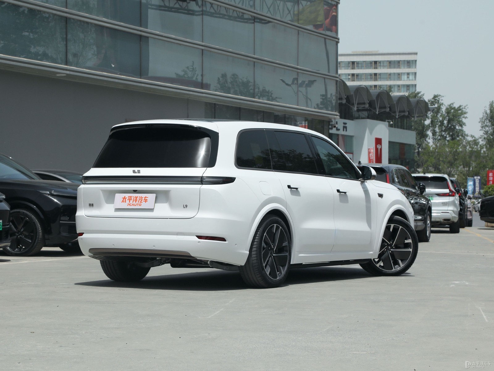 Li Auto L9 Ultra Smart New Version — Additional exterior view. Image 2 of 3. Authorized new car for export from China.