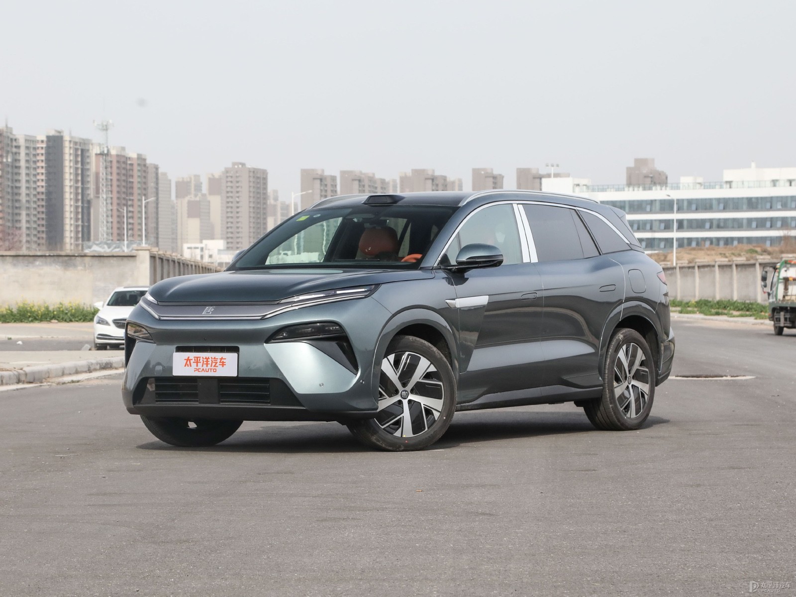 BYD Tang L DM 200KM AWD LiDAR Flagship — Main listing photograph. Image 1 of 3. Authorized new car for export from China.
