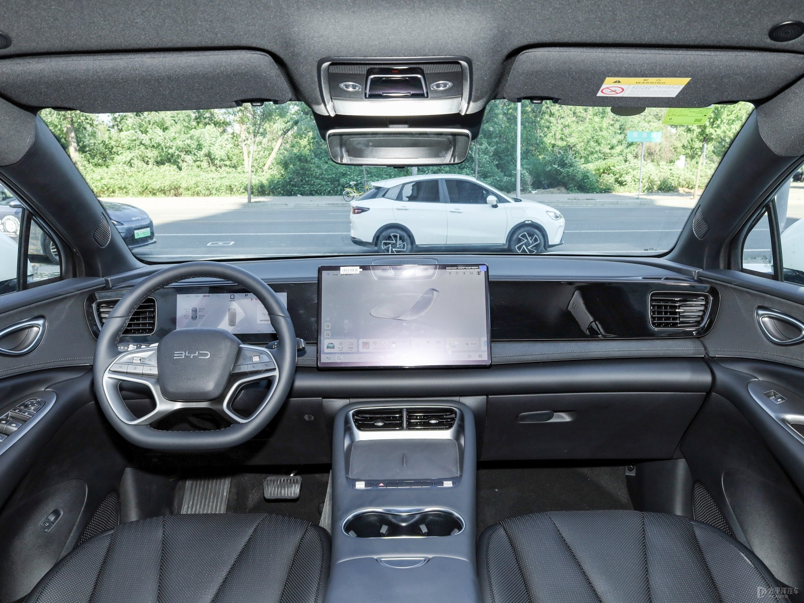 BYD Sea Lion 06 EV 520 Pilot Edition — Further exterior angle of the same vehicle. Image 3 of 3. Authorized new car for ...