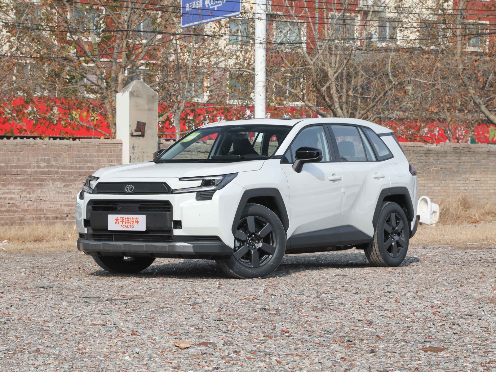 FAW Toyota RAV4 Gasoline Deluxe Edition — Main listing photograph. Image 1 of 3. Modified new car for export from China.