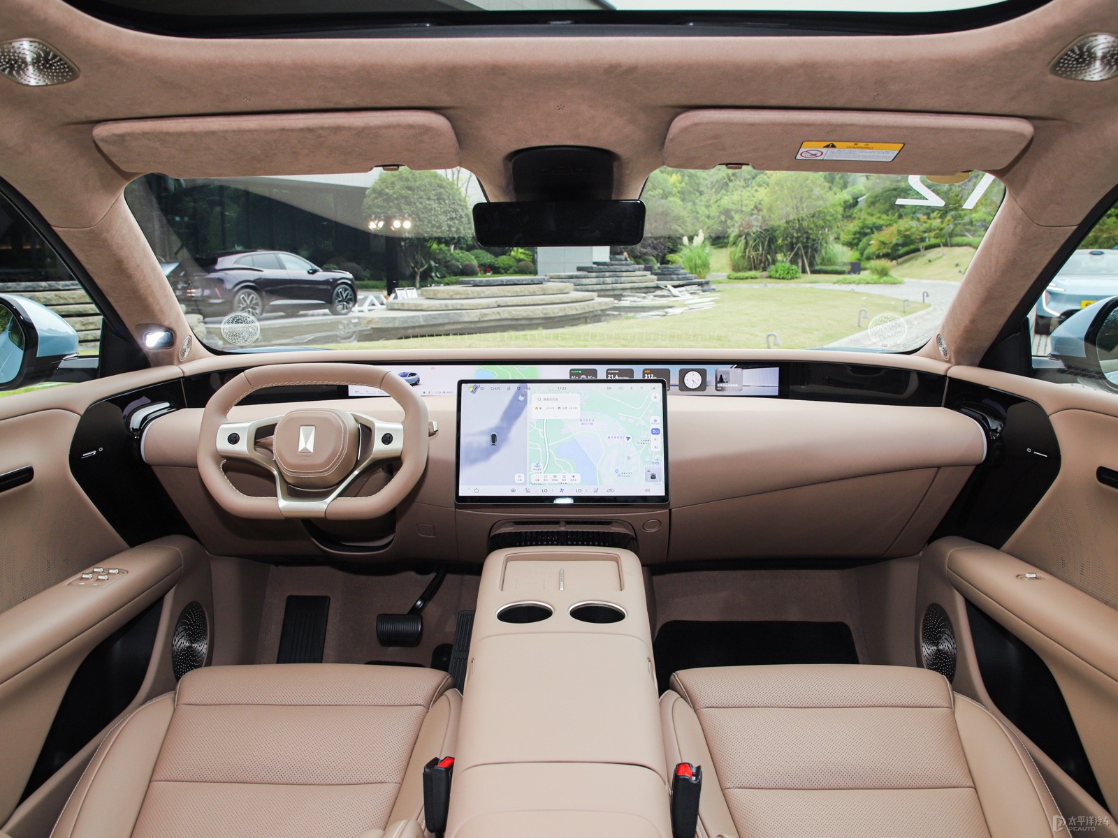 Avatr 07 Max+ EV 2026 — Further exterior angle of the same vehicle. Image 3 of 3. Authorized new car for export from China.