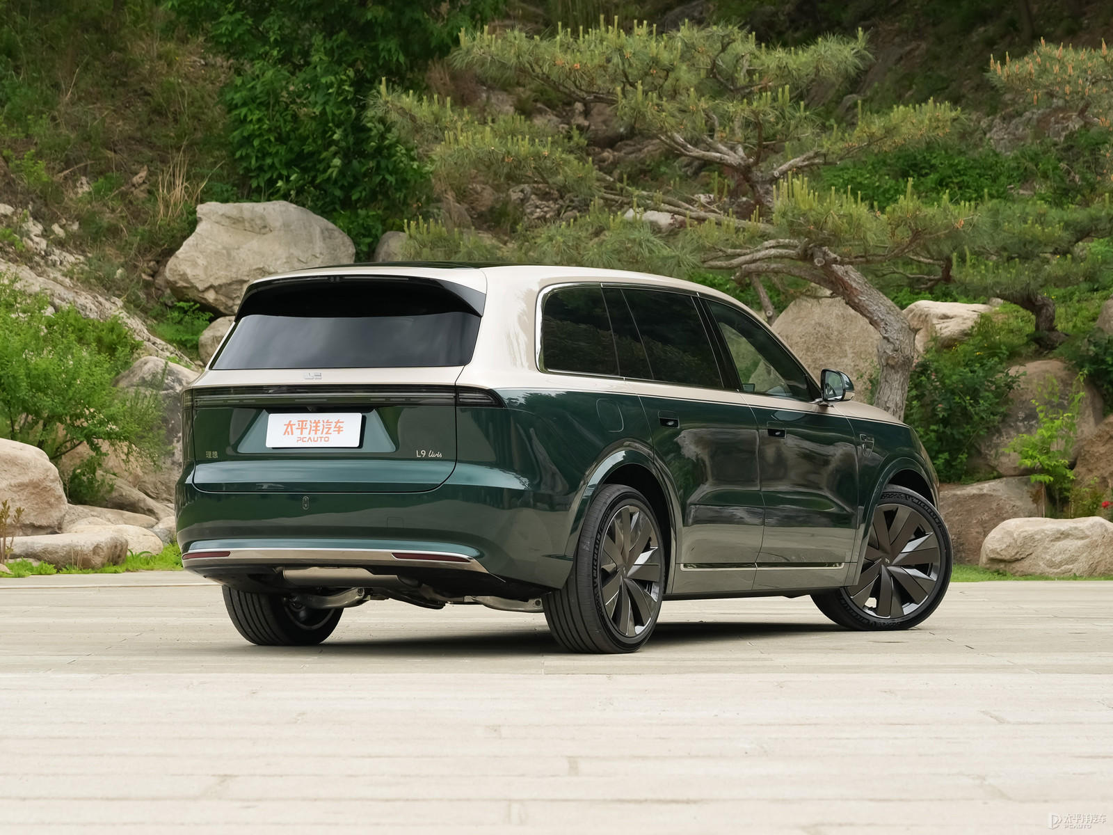 Li Auto L9 2026 Livis — Additional exterior view. Image 2 of 3. Modified new car for export from China.