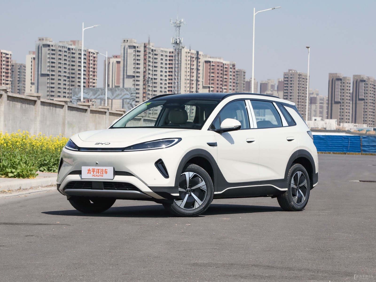 BYD Sea Lion 05 EV 520 Smart Navigation Edition — Main listing photograph. Image 1 of 3. Authorized new car for export f...