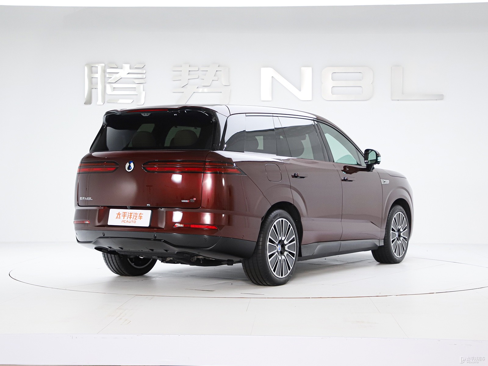 Denza N8L Flagship Edition — Additional exterior view. Image 2 of 3. Authorized new car for export from China.