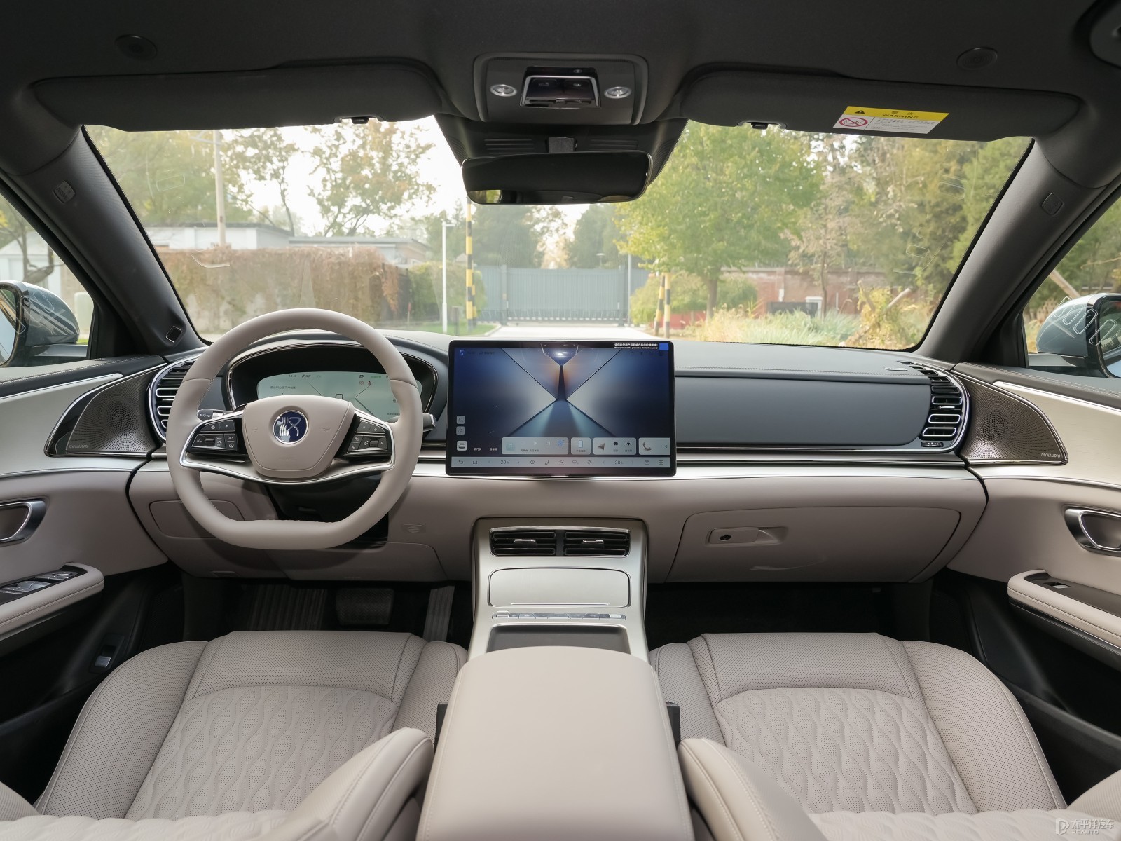 BYD Han LEV AWD LiDAR Flagship — Further exterior angle of the same vehicle. Image 3 of 3. Authorized new car for export...