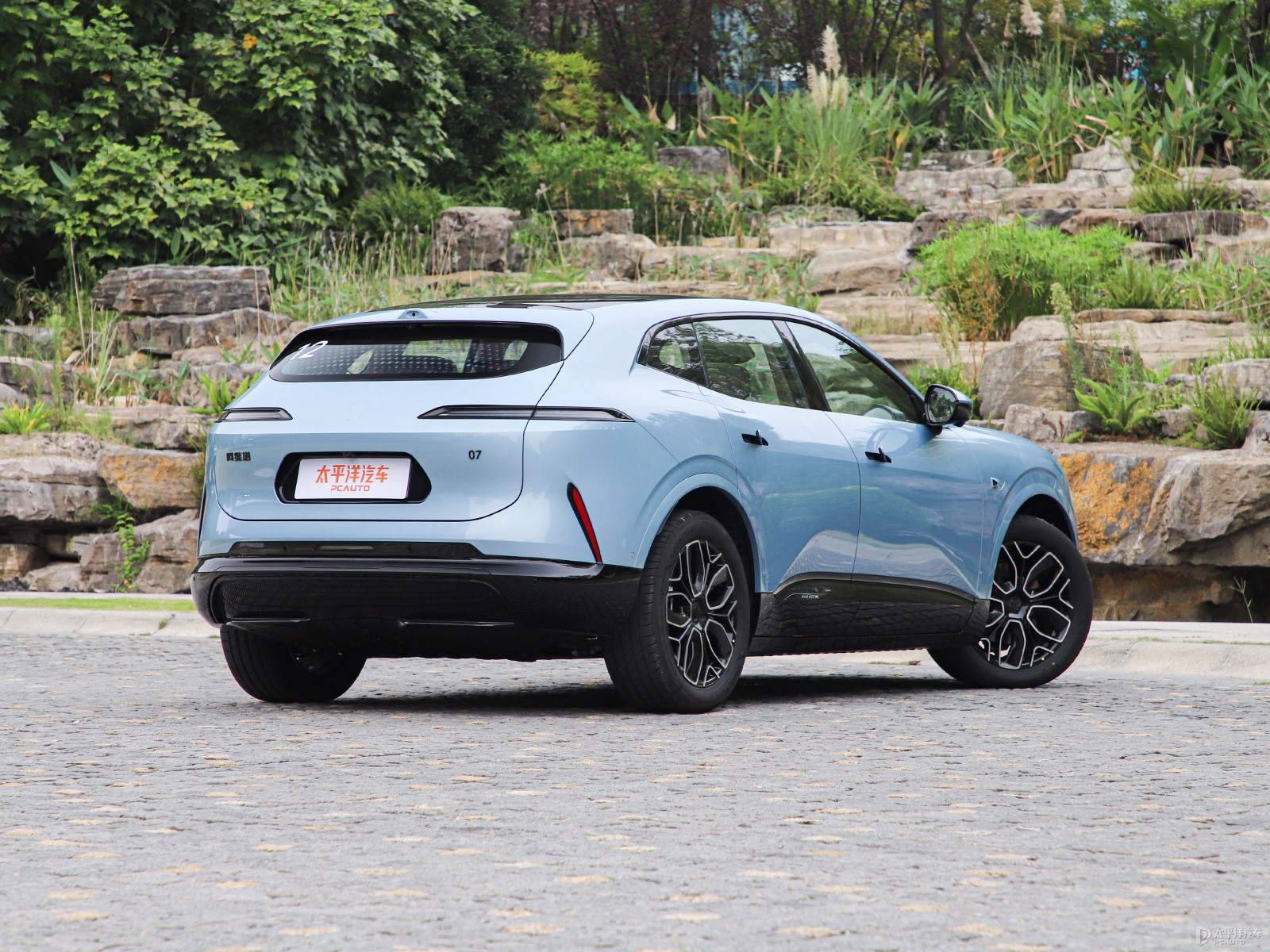 Avatr 07 Max+ EV 2026 — Additional exterior view. Image 2 of 3. Authorized new car for export from China.