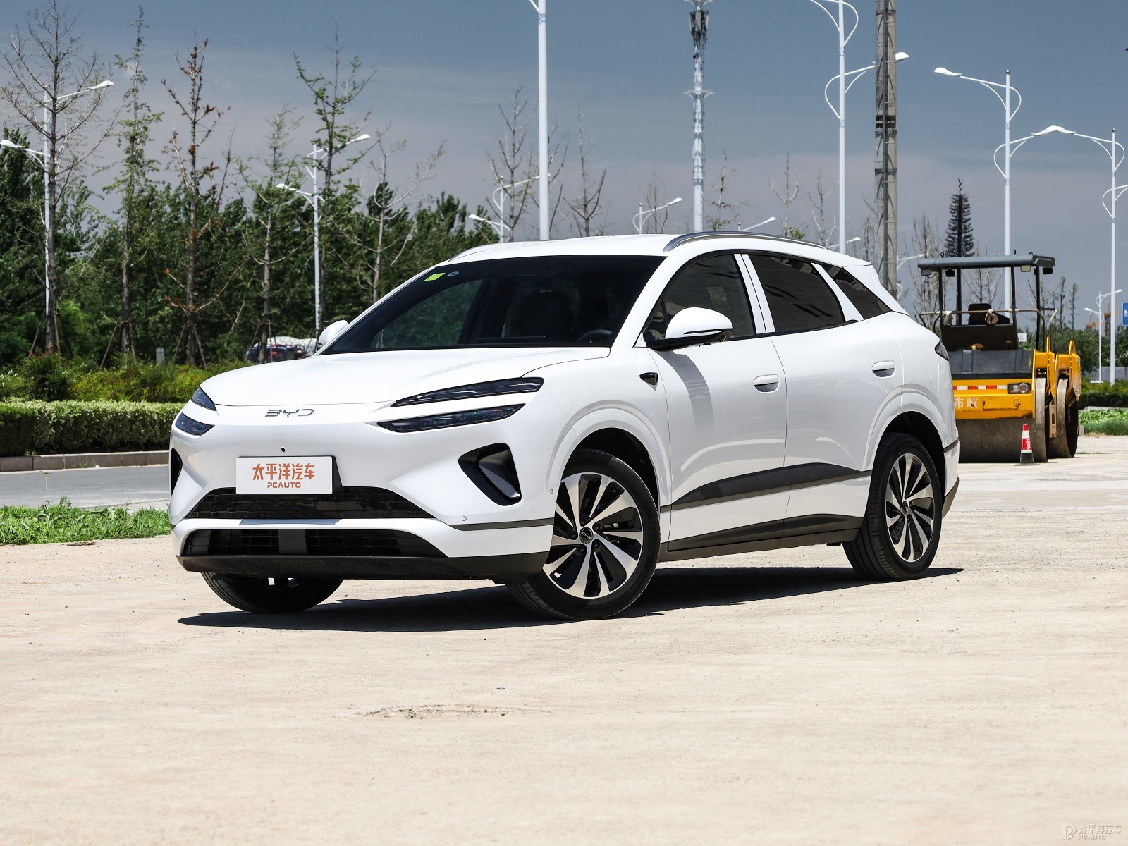 BYD Sea Lion 06 EV 520 Pilot Edition — Main listing photograph. Image 1 of 3. Authorized new car for export from China.