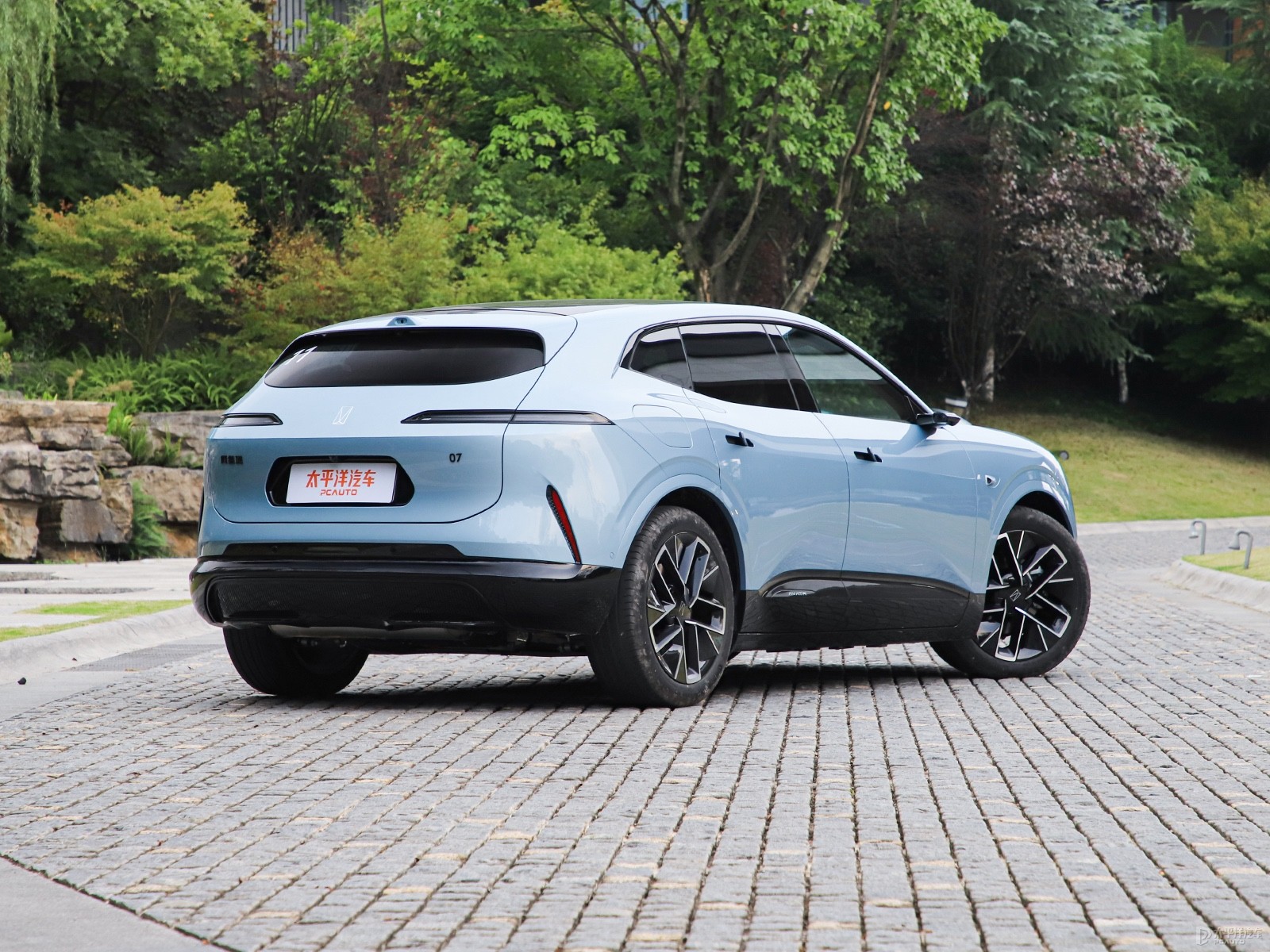 Avatr 07 Ultra Extended Range Version 2026 — Additional exterior view. Image 2 of 3. Authorized new car for export from ...