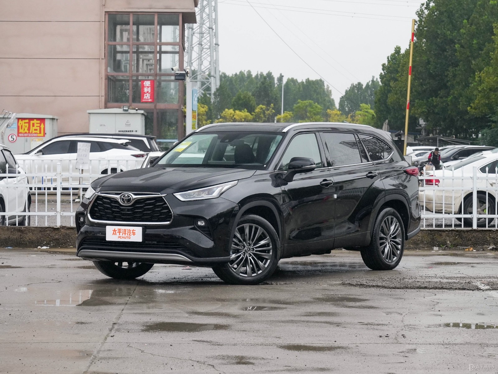 GAC Toyota Highlander Gasoline Ultimate Edition — Main listing photograph. Image 1 of 3. Modified new car for export fro...