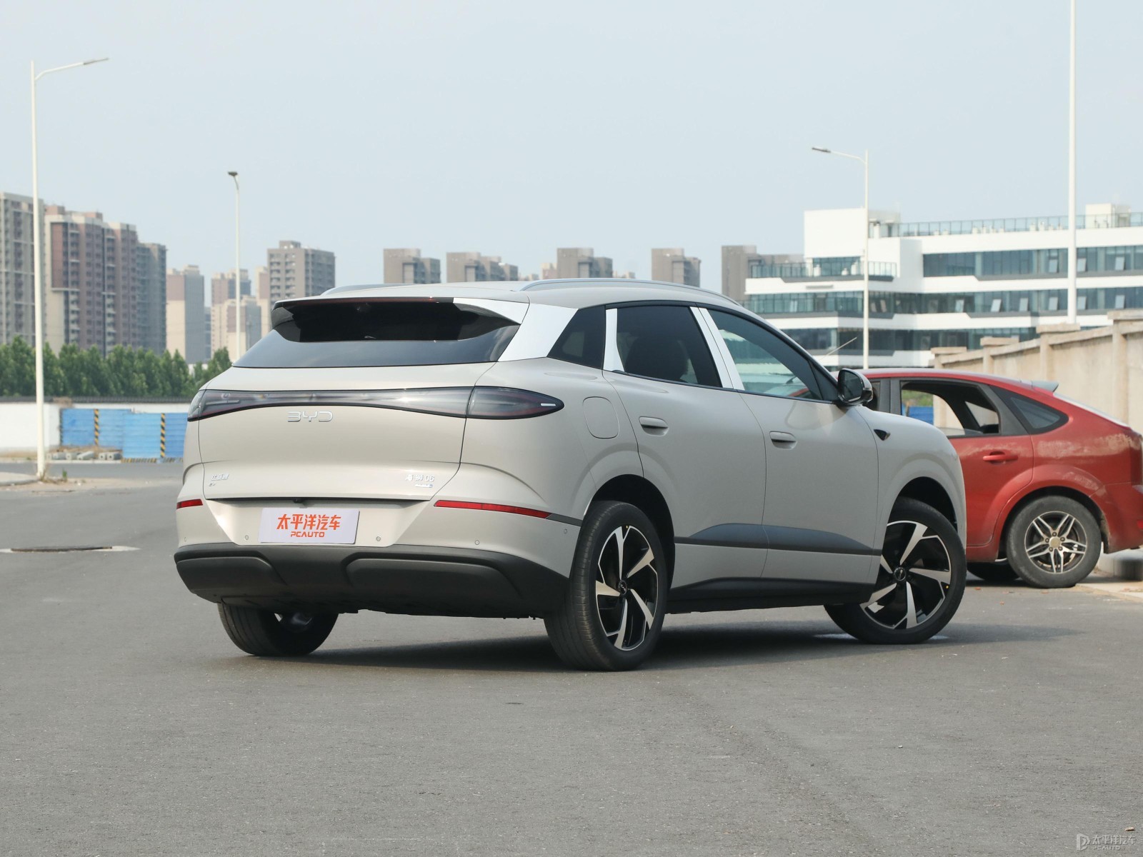BYD Sea Lion 06 EV 605 Pilot Plus — Additional exterior view. Image 2 of 3. Authorized new car for export from China.