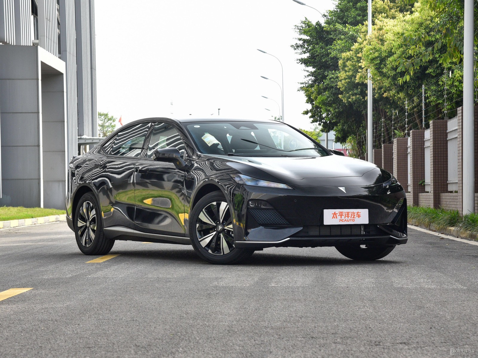 Changan Deepal SL03 Extended Range Elite Edition — Main listing photograph. Image 1 of 3. Authorized new car for export ...