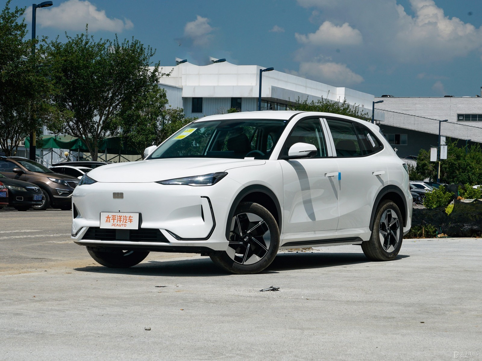 Geely Galaxy E5 2026 610KM Voyage Edition — Main listing photograph. Image 1 of 3. Modified new car for export from China.