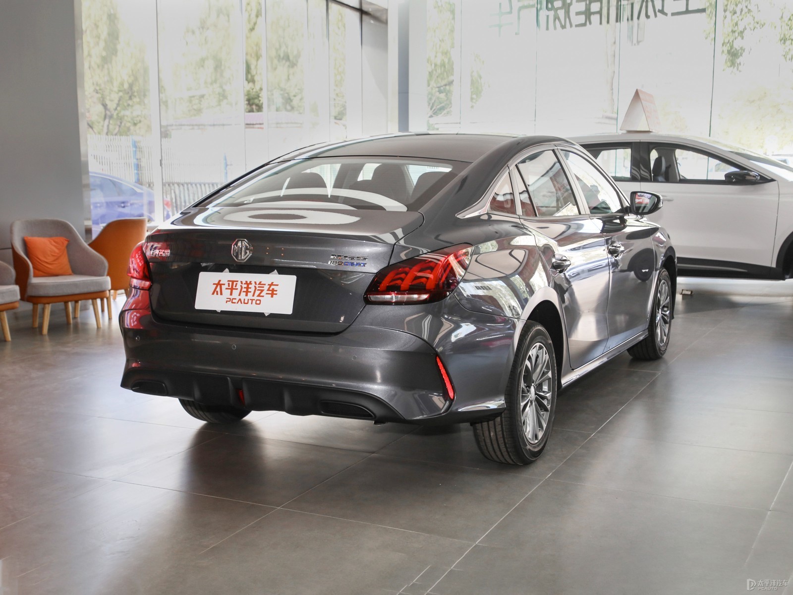 MG MG5 Manual Youth Fashion Edition — Additional exterior view. Image 2 of 3. Authorized new car for export from China.