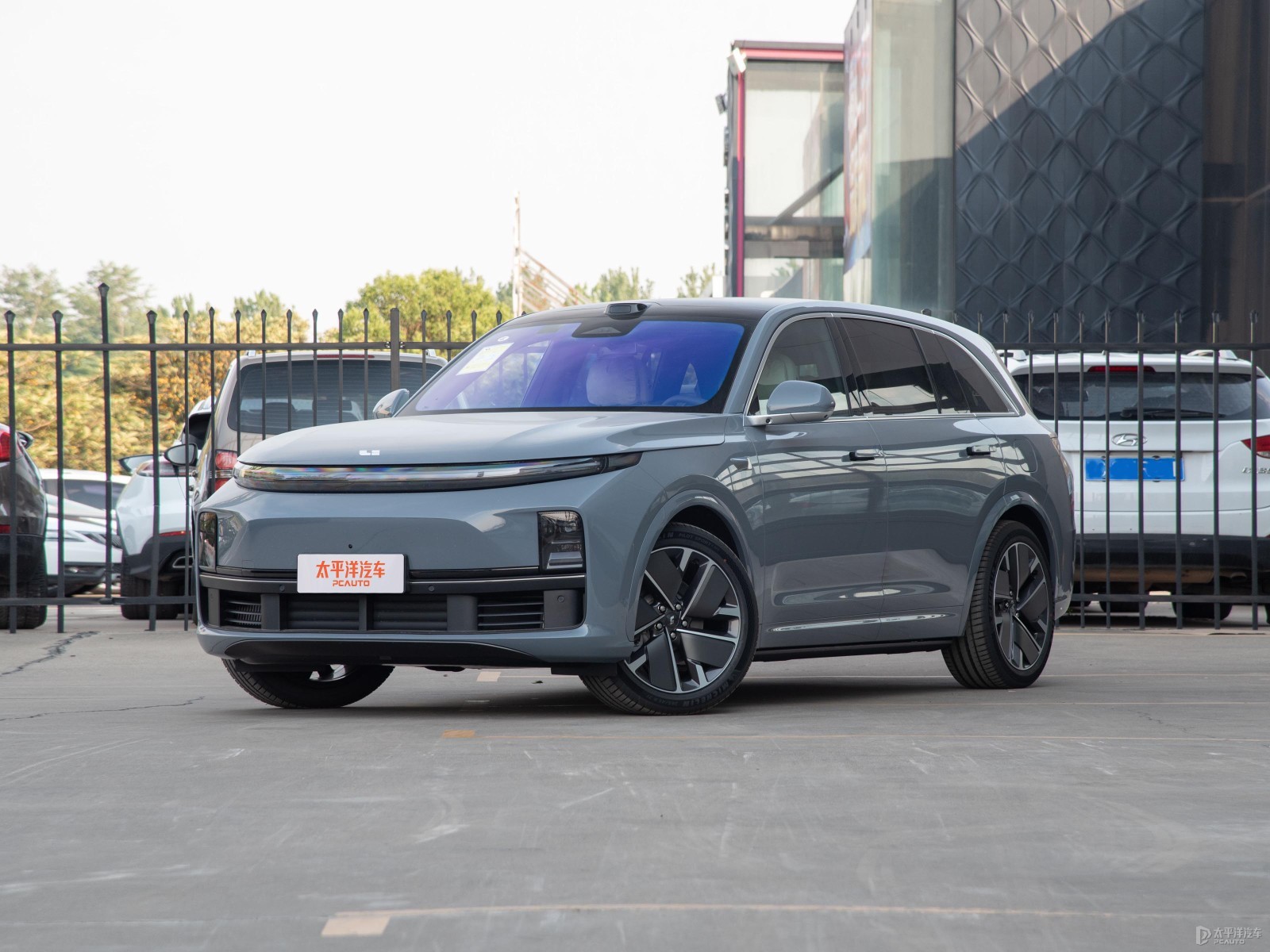 Li Auto L7 Ultra Smart New Version 2025 — Main listing photograph. Image 1 of 3. Modified new car for export from China.