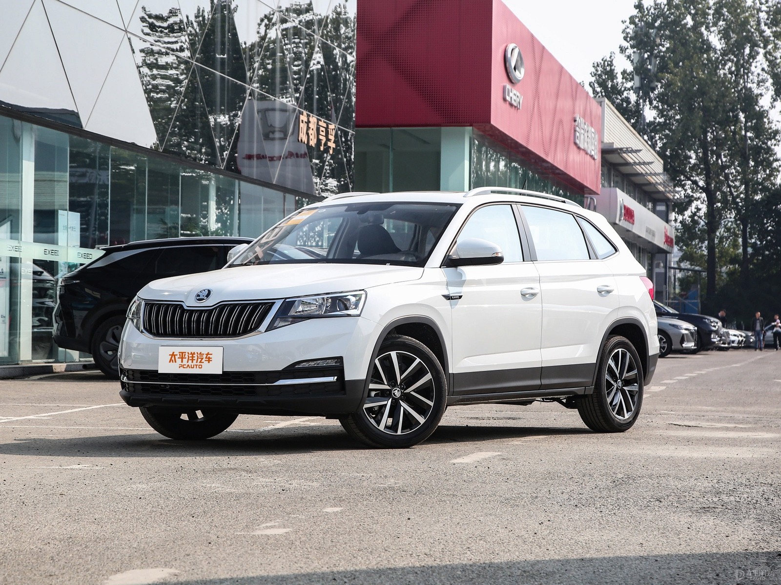 Škoda Kamiq 2025 1.5L Automatic Comfort Edition — Main listing photograph. Image 1 of 3. Modified new car for export fr...