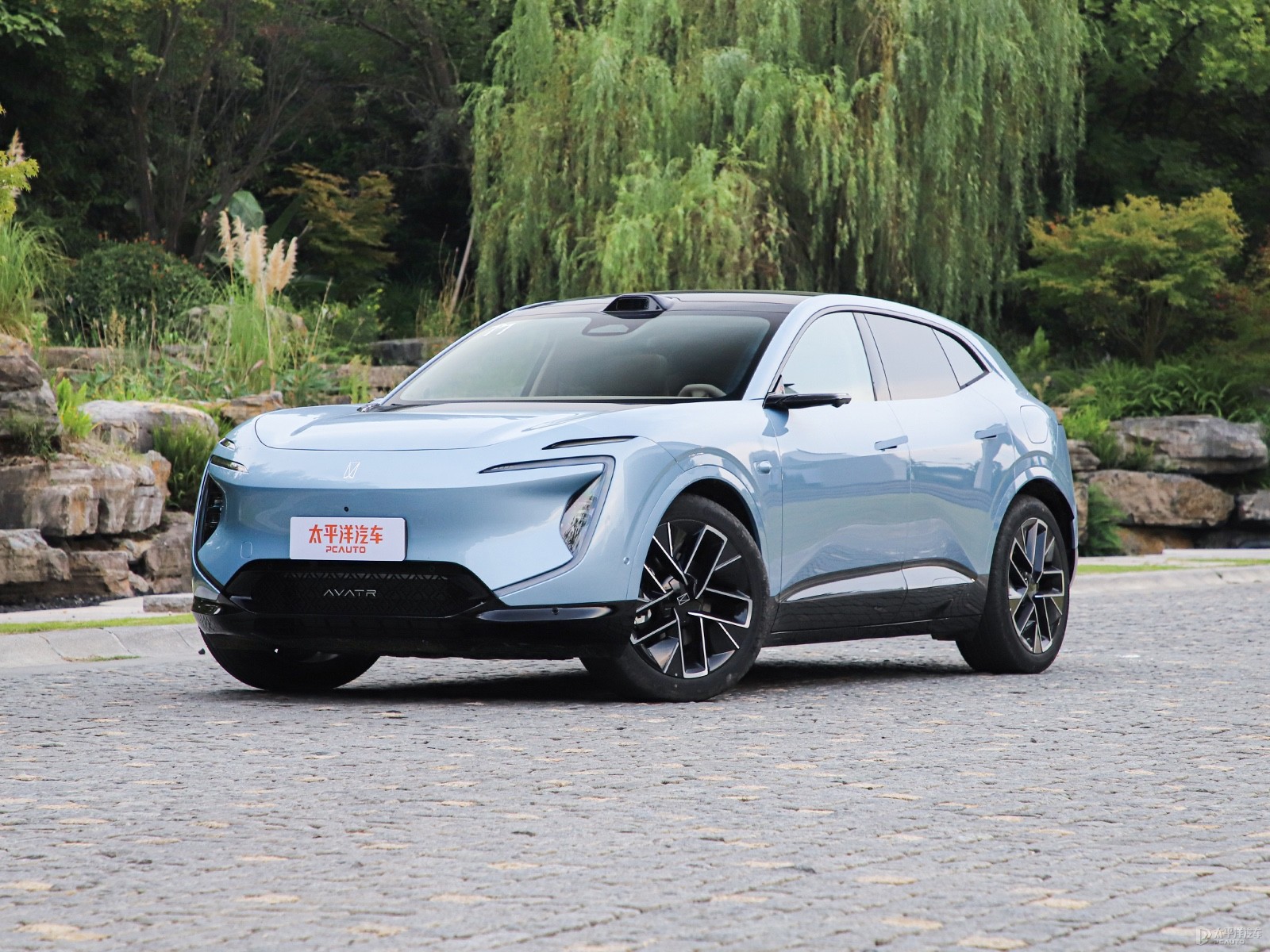 Avatr 07 Ultra Extended Range Version 2026 — Main listing photograph. Image 1 of 3. Authorized new car for export from C...