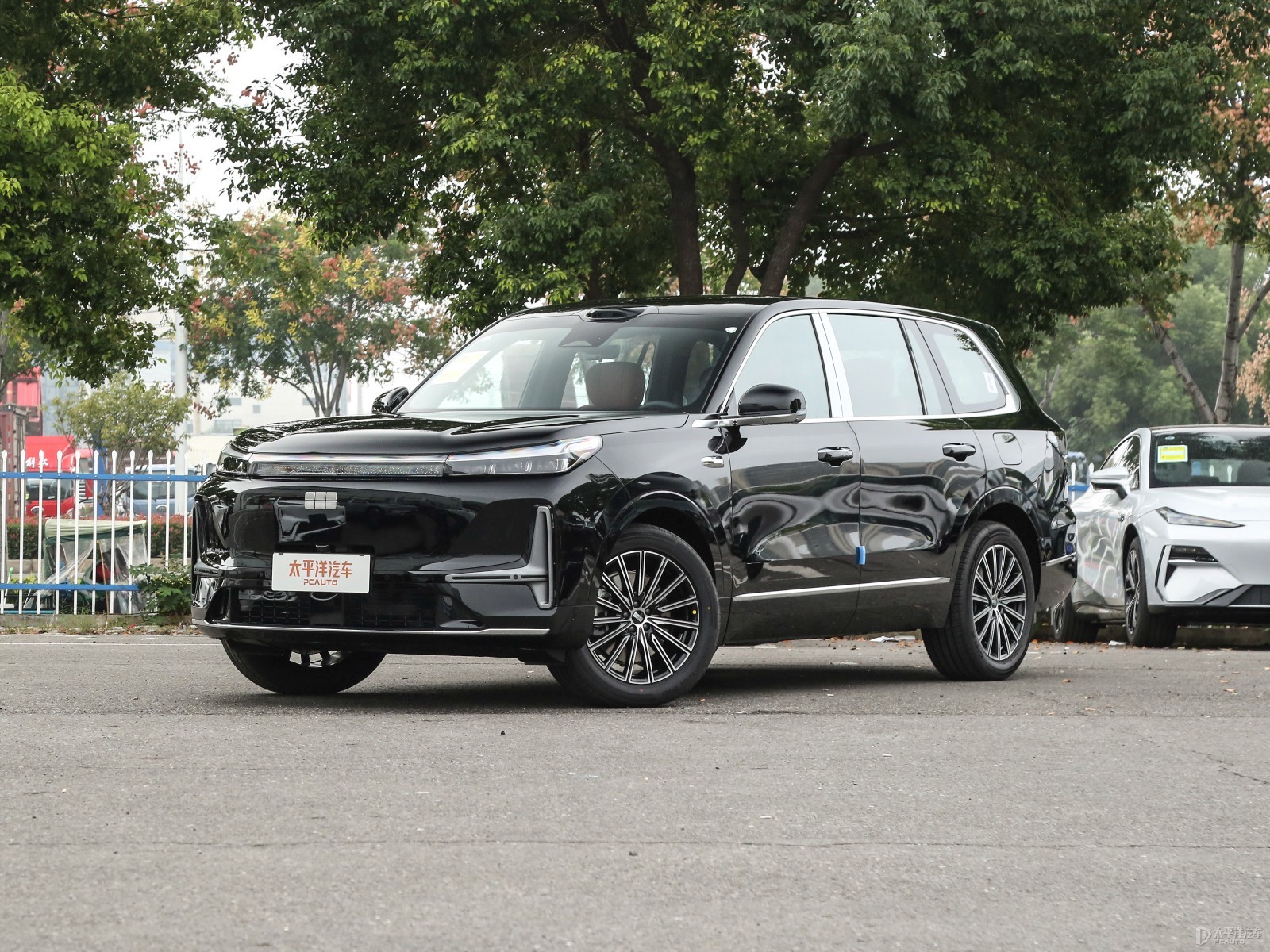 Geely Galaxy M9 230KM 2WD Smart Navigation Edition — Main listing photograph. Image 1 of 3. Authorized new car for expor...