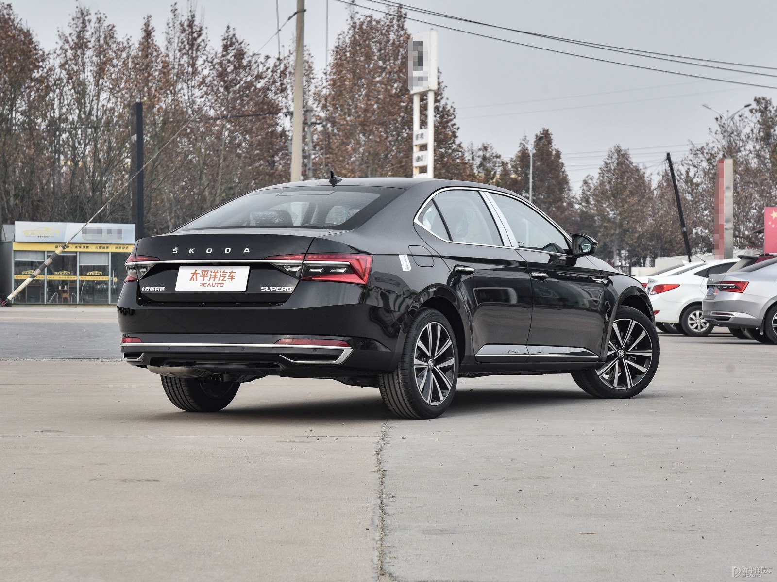 Škoda Superb 2025 TSI280 DSG Premium Edition — Additional exterior view. Image 2 of 3. Modified new car for export from...