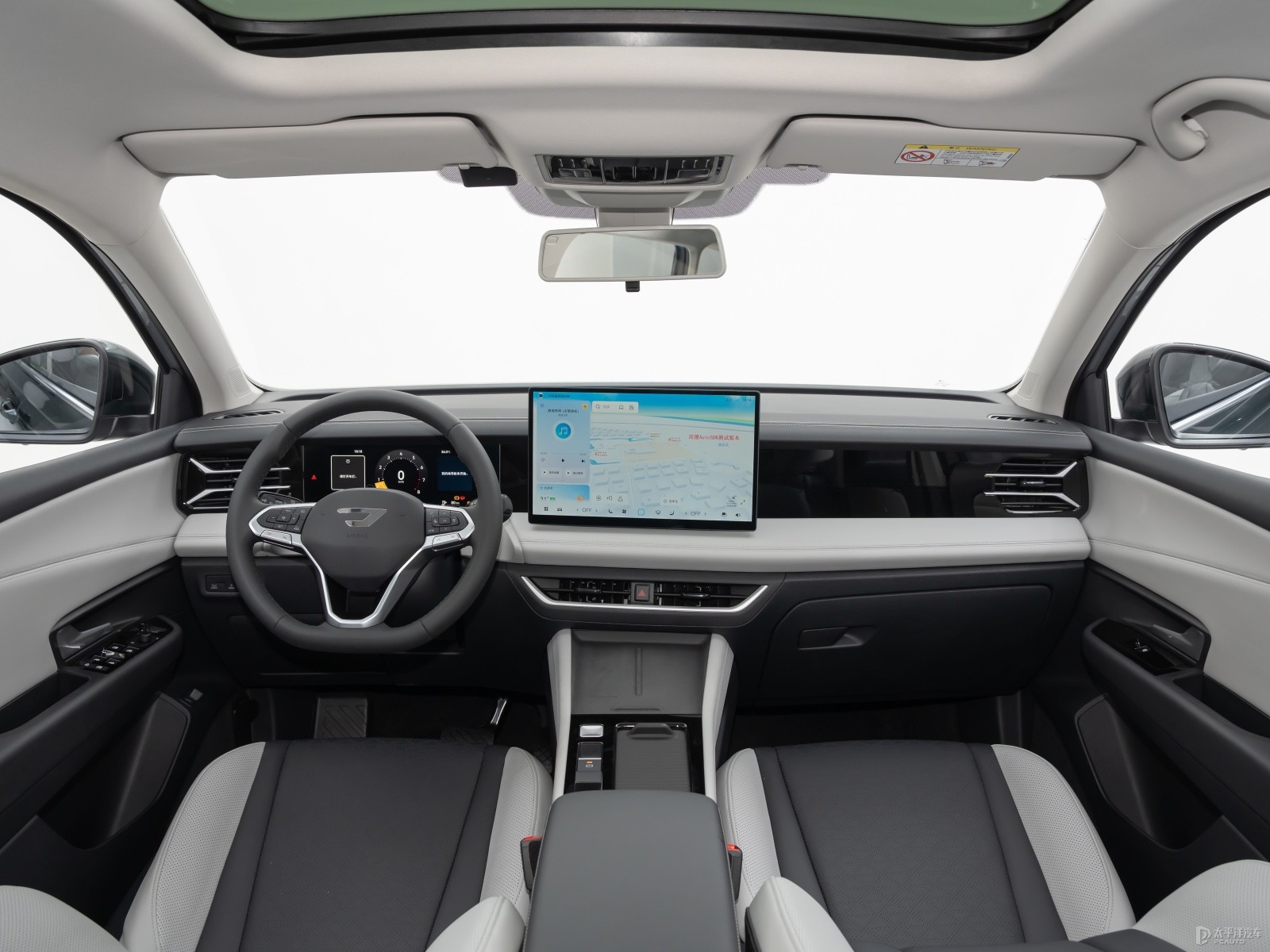 FAW-Volkswagen VS8 Automatic Ultimate Edition — Further exterior angle of the same vehicle. Image 3 of 3. Modified new c...