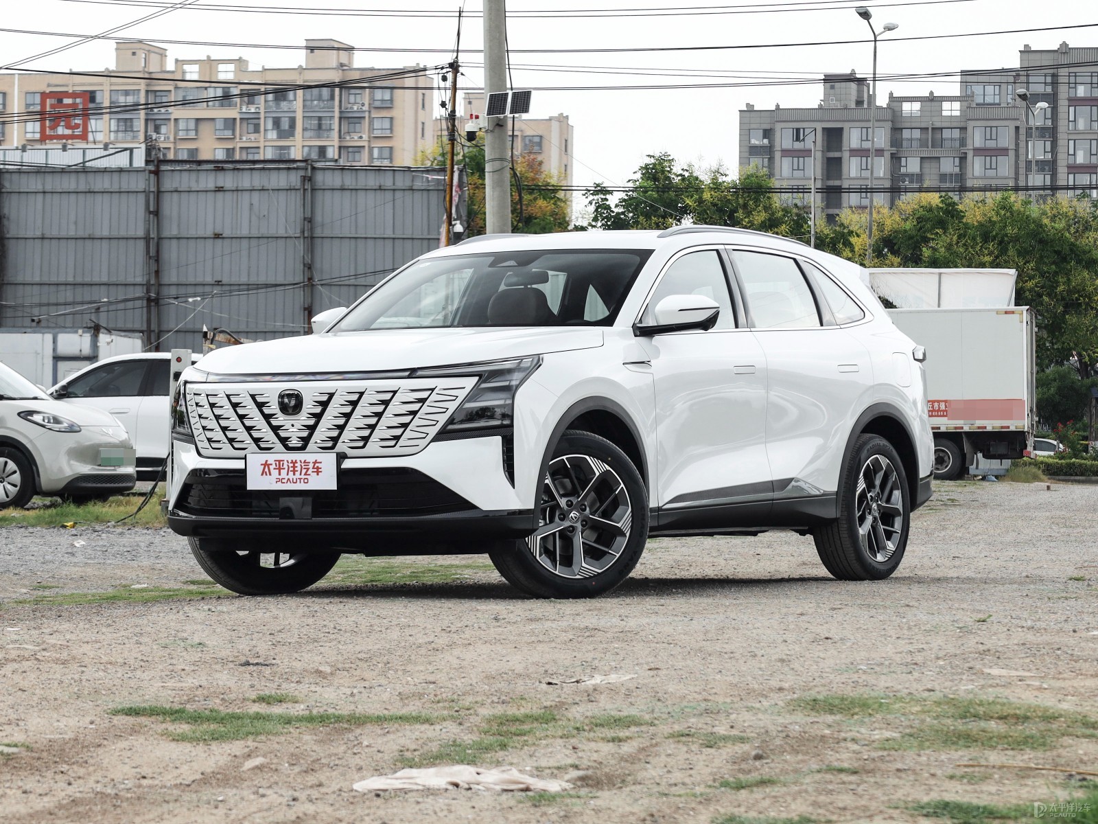 Changan 4th Generation CS75 Plus Full Configuration — Main listing photograph. Image 1 of 3. Authorized new car for expo...